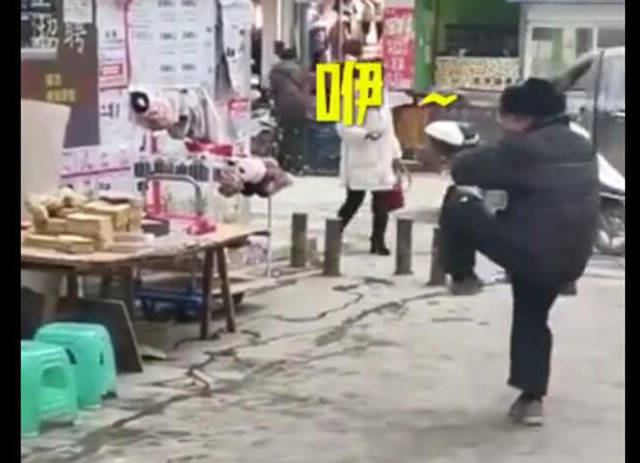《抖音》老人斗舞式文骂是什么梗