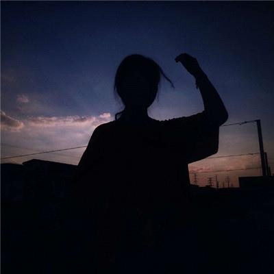 2021微信头像背影女图片