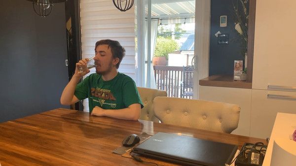 每卖一份我喝一杯水